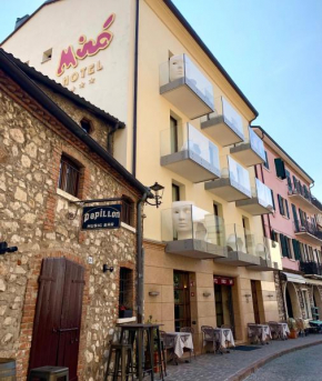 Hotel Miro' Garda